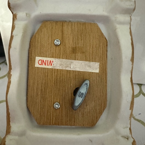 Music box Vintage Bear with toys EUC
Video down below music box works❤️ - Picture 9 of 12